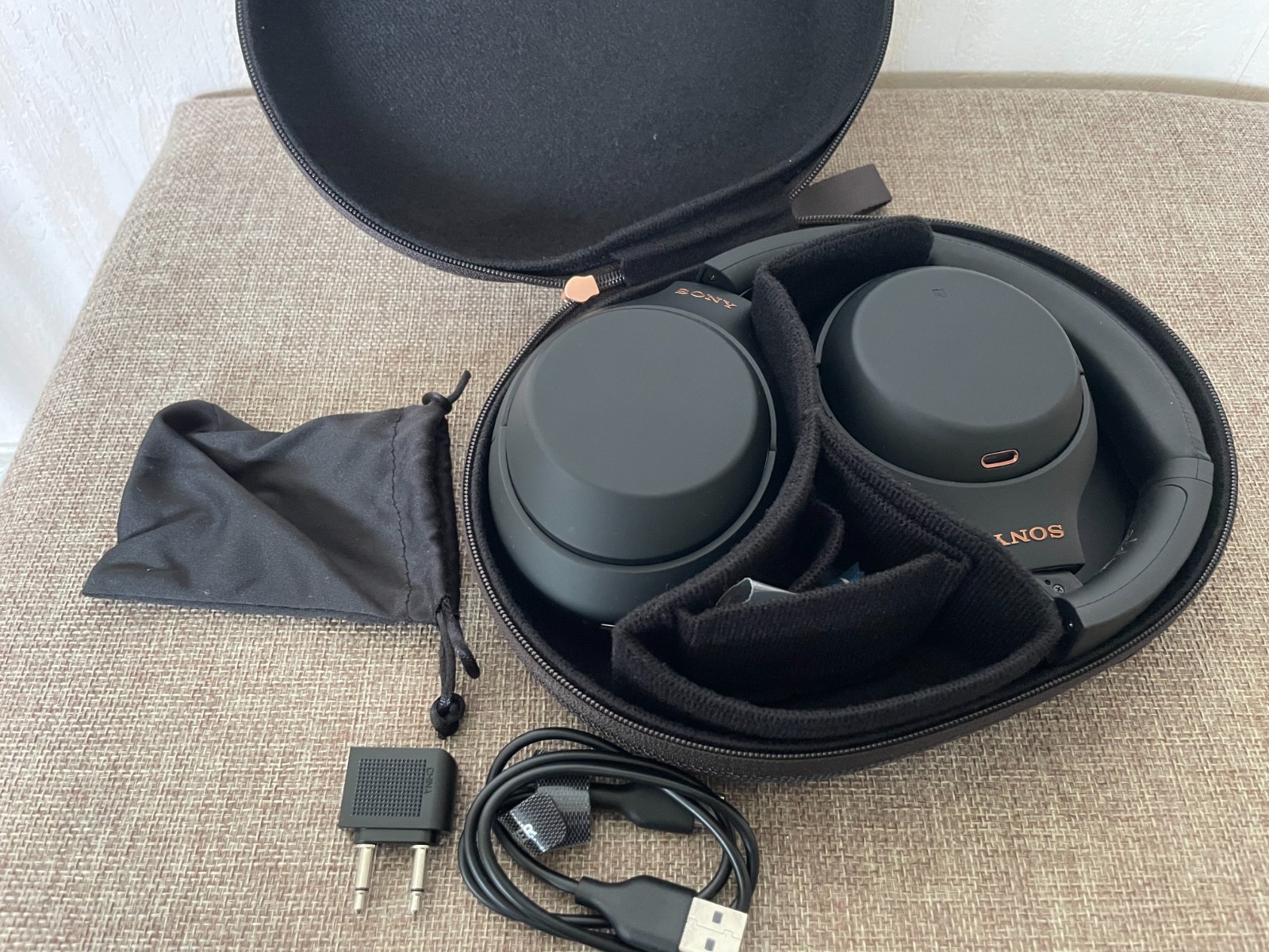Sony WH-1000XM4 casque Bluetooth noir réduction de bruit active micro intégré