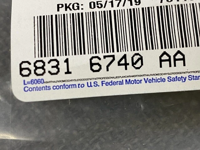 Limpiaparabrisas delantero derecho Chrysler Pacifica 2017-20 OEM# 68316740AA Foto 3 de 4