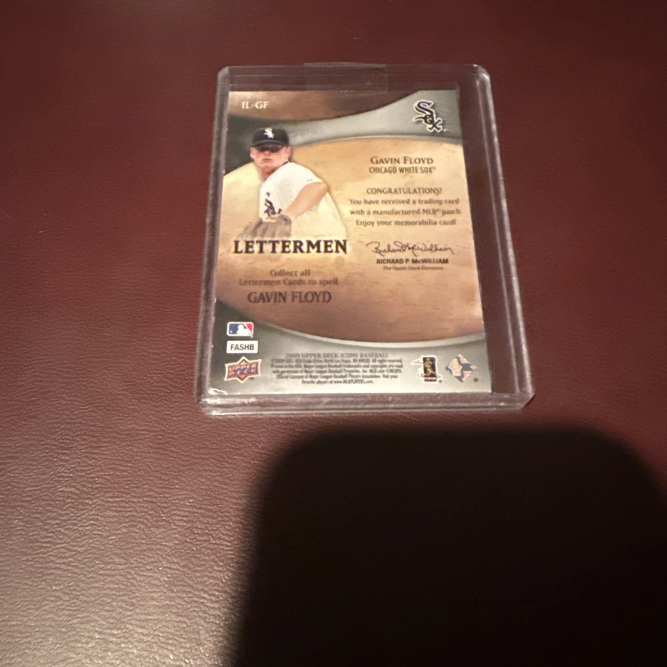 Parche 44/45 2009 Upper Deck Icons Lettermen Gavin Floyd White Sox (letra L) 🔥 Foto 2 de 3