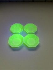 VTG Akro Agate Children  s Hexagon White Bowls Set Of 4 Glows