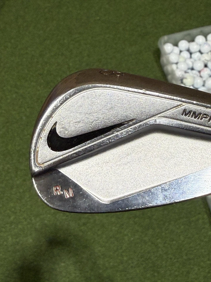 Nike MMProto Tour Emitido Rory Mcllroy, Juego Usado, Estampado, Serie 8 Hierro Foto 2 de 4