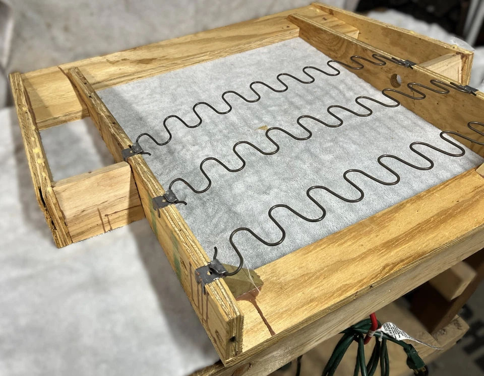 La-Z-Boy - Lazy Boy - Chair Recliner - Seat Back Frame & Spring Assembly - Image 4 of 4