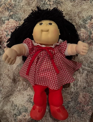 Hasbro Coleco Appalachian Artwork CPK 1980's Black hair brown eyes no dimples