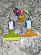 Munchkin Penguin Scrubby And Squeegee Bath Toys with Extra Toys