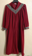 Vintage Vanity Fair Petite Womens Velour Housecoat M Red Burgundy Long Robe Glam