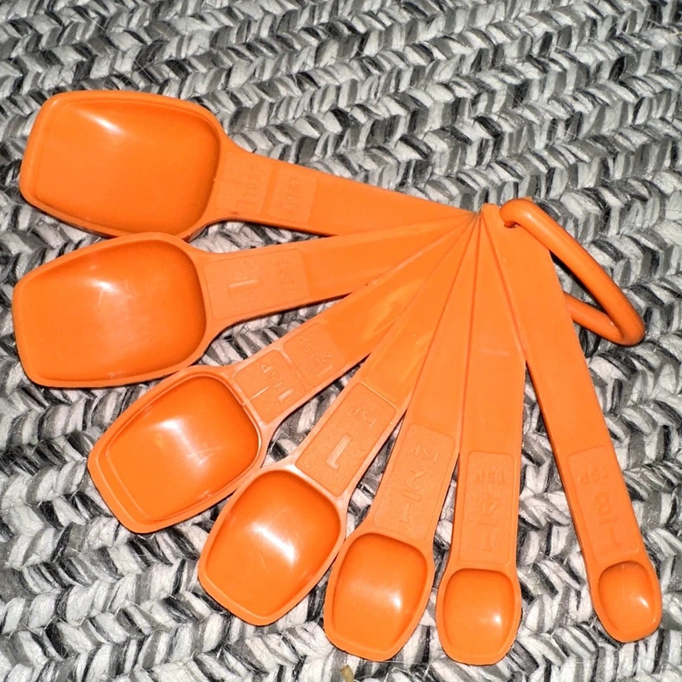 Vintage Tupperware Orange Measuring Spoon 7 Piece Set - Image 3 of 4