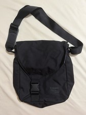 TOM BIHN MEDIUM CAFE RACER BLACK BALLISTIC 20...