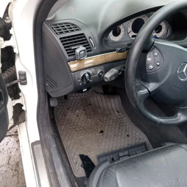 2003 - 2004 MERCEDES BENZ E500 RIGHT PASSENGER SIDE SEATBELT Foto 4 de 4