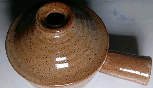 Brown Speckled Stoneware Pottery Bowl Vented Onion Soup Stew Lid Hollow Handle - Picture 2 of 6