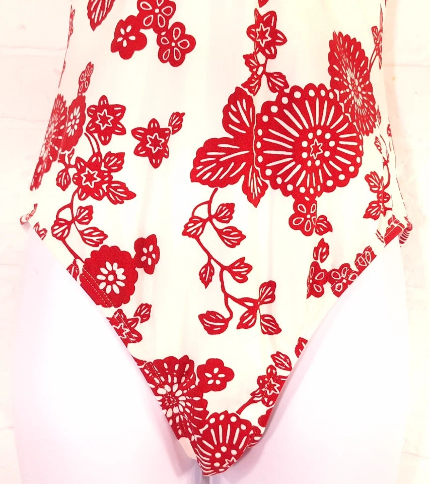 VTG Esprit Beach Women’s Size Medium white red floral one piece bathing suit - Image 3 of 4