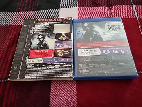 The Crow Blu-ray with OOP Retro VHS Slipcover - Picture 4 of 6