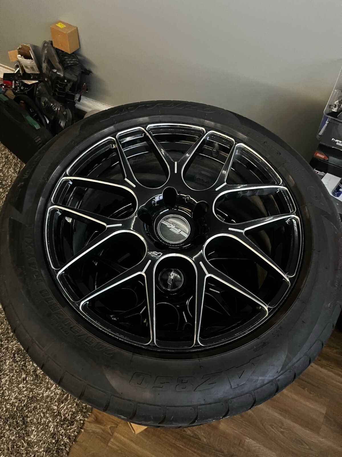 wheels and tires package St. John's Institute (Hua Ming)