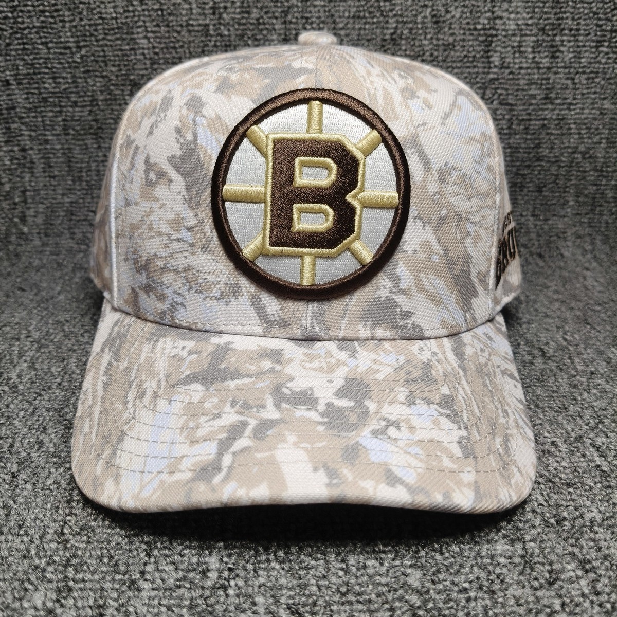 Mitchell & Ness Boston Bruins NHL Camo Hat Cap White Gray Spoke B Logo