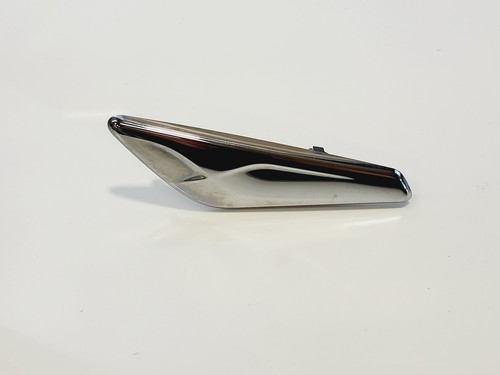 BMW F25 X3 xDrive30d, Zierblende Seitenwand vorne links, 51117338569