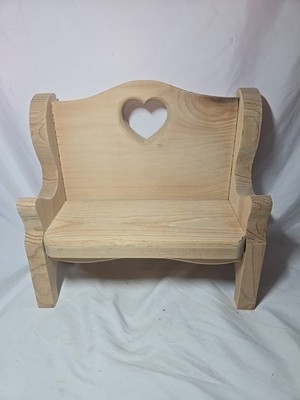 Wooden Natural Pine Unfinished Small 9.5''x9.5''x4'' Bench with Heart Cutout