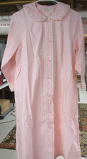 1970s BARBIZON PINK LIDO PIQUE "HOLLIE" BATHROBE SIZE 12 MISS
