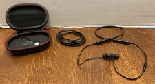 Beats by Dr Dre Flex Wireless In-Ear Headphones Black W/Smatree recharging case