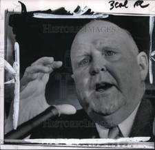 Foto de prensa 1957 líder sindical Dave Beck durante audiencia de crimen organizado en el Senado en DC