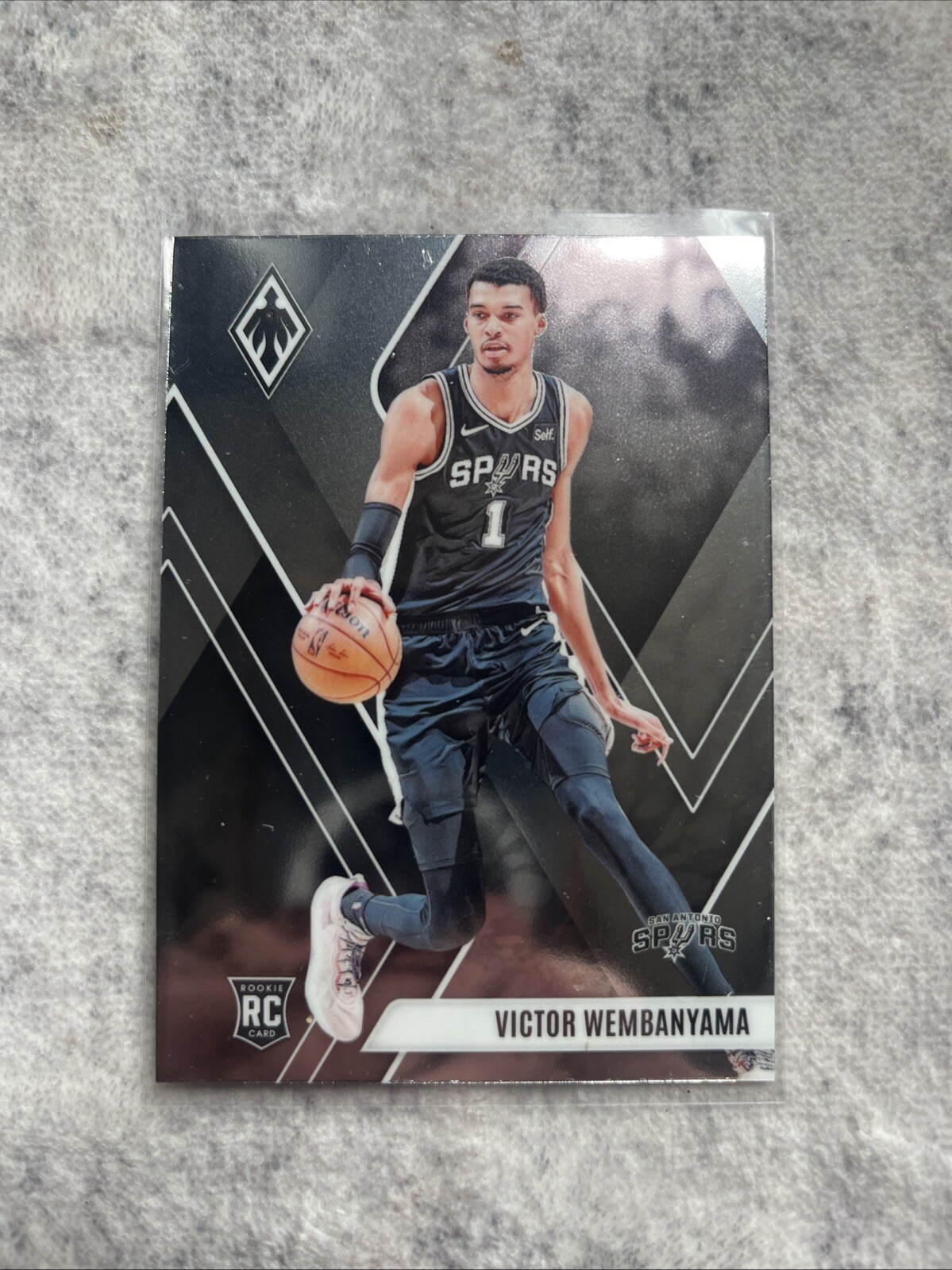 2023-24 Panini Phoenix - Rookies Silver #256 Victor Wembanyama (RC)