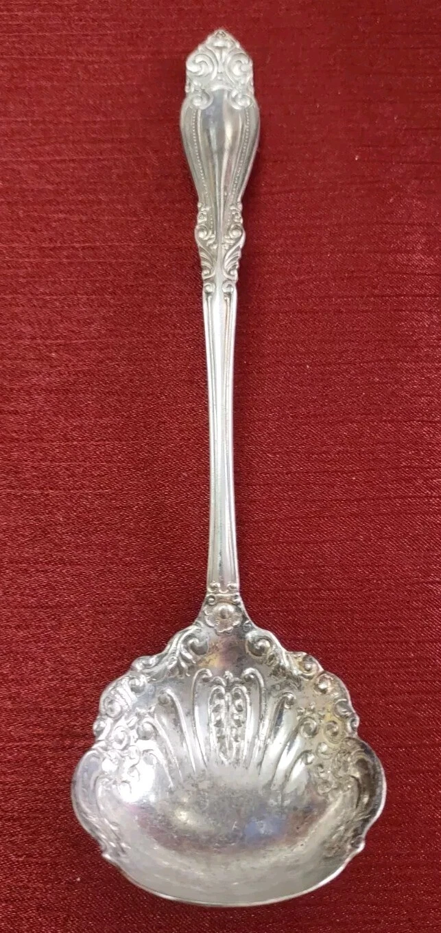 WM Rogers Special Silver Plate Blenhelm Cream Ladle