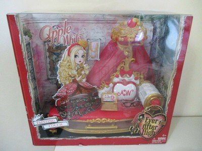 Ever After High Apple White Fainting Couch Bed Furniture