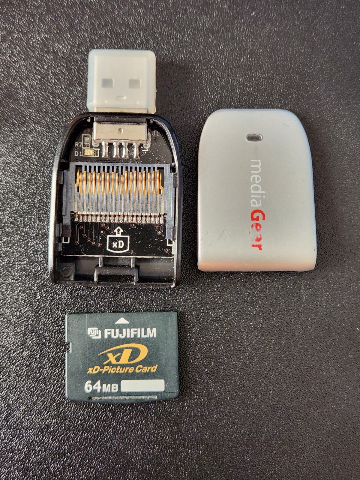 Fujifilm xD Picture Card 64MB Camera Memory Card With READER eBay