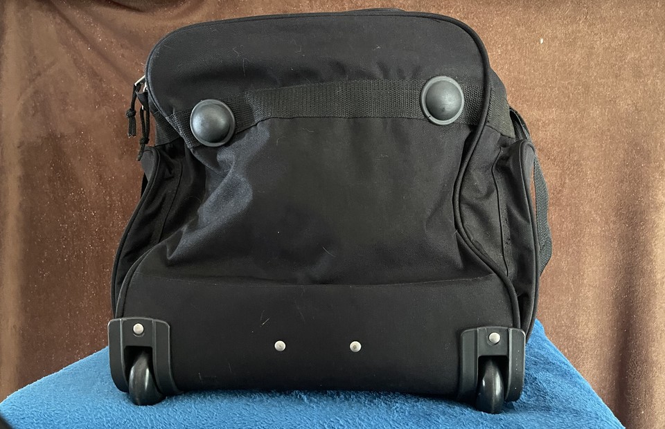 Pacsport Large Rolling Duffle Bag Luggage Bag Extendable Handle Wheels