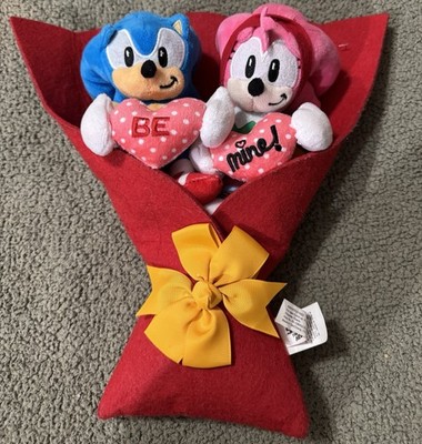 SEGA Sonic the Hedgehog & Amy Rose Plush Valentine's Day 13'' Bouquet Be Mine