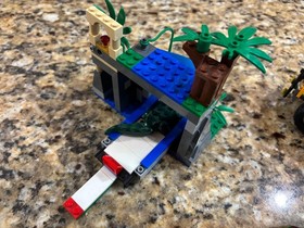 LEGO CITY: Jungle Mobile Lab (60160)