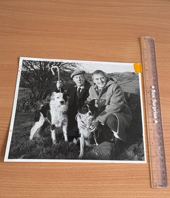 Ein Original Vintage Werbedruck der Emmerdale Farm (TV-Show - 1972-1975).