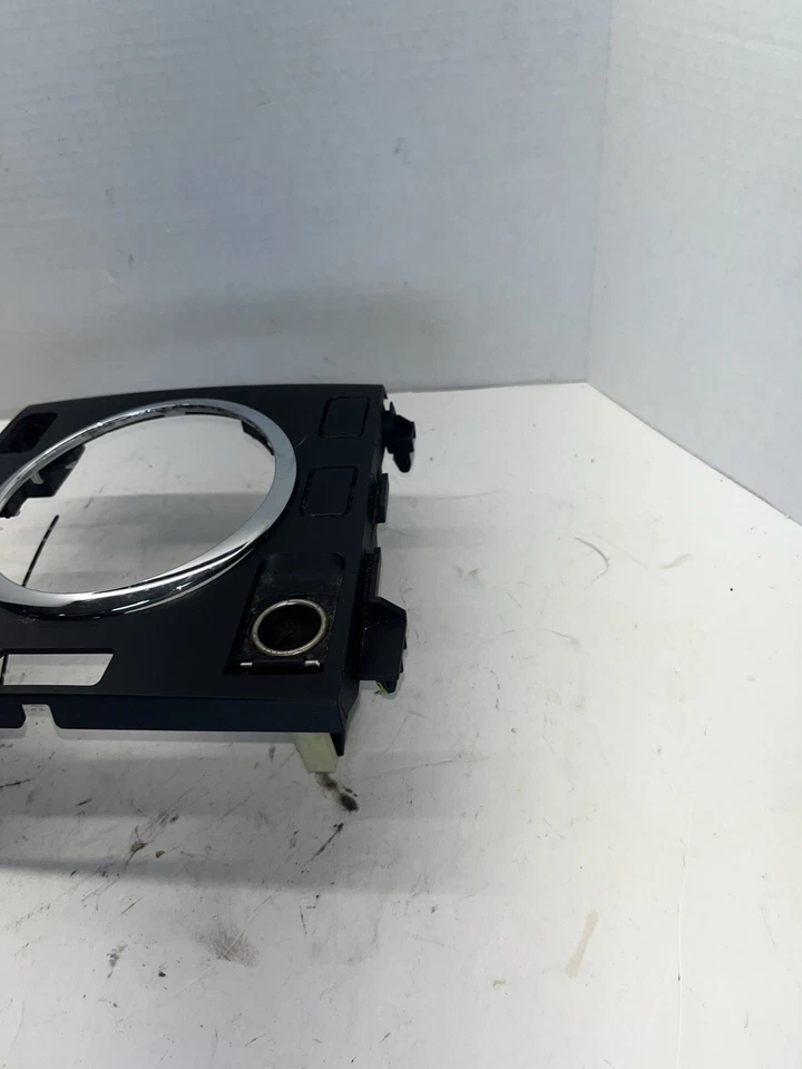 2006-2013 Suzuki Grand Vitara OEM Center Console Shifter Bezel Trim Assembly - Image 4 of 4