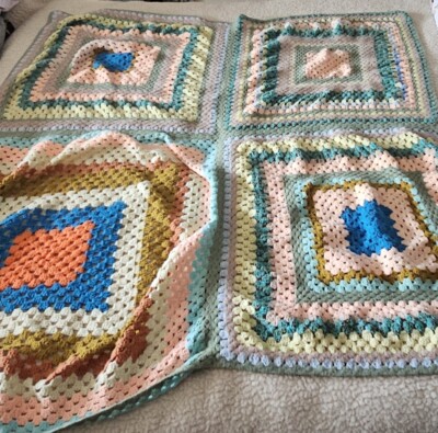 Vintage Granny Square Decke, gehäkelt, handgefertigt Wohnmobil 120 cm
