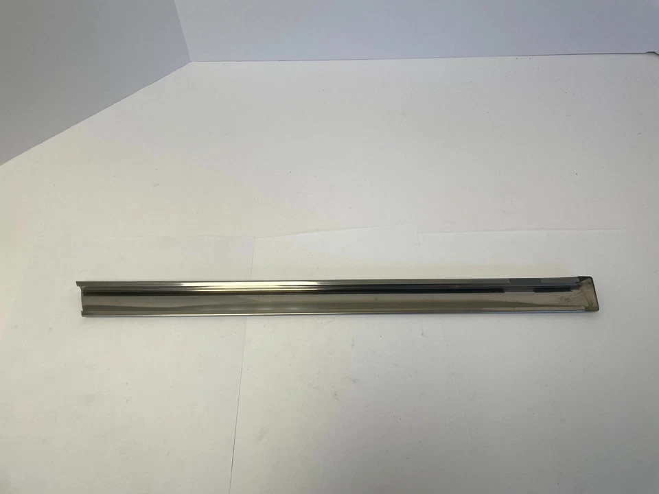 1959 Plymouth Fury переднее левое крыло нижний задний молдинг хром 1902653 новый из старых запасов. - Изображение 4 из 4