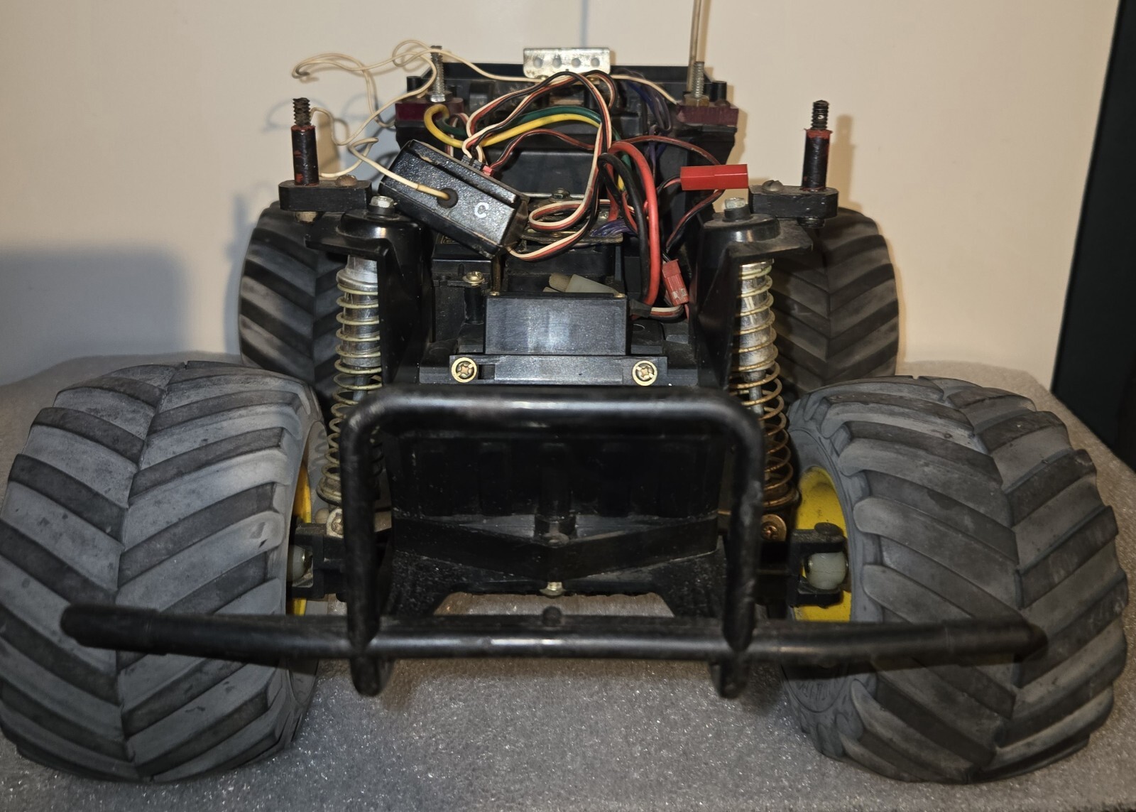 VINTAGE 1989 TAMIYA MIDNIGHT PUMPKIN White R/C TRUCK, Untested 