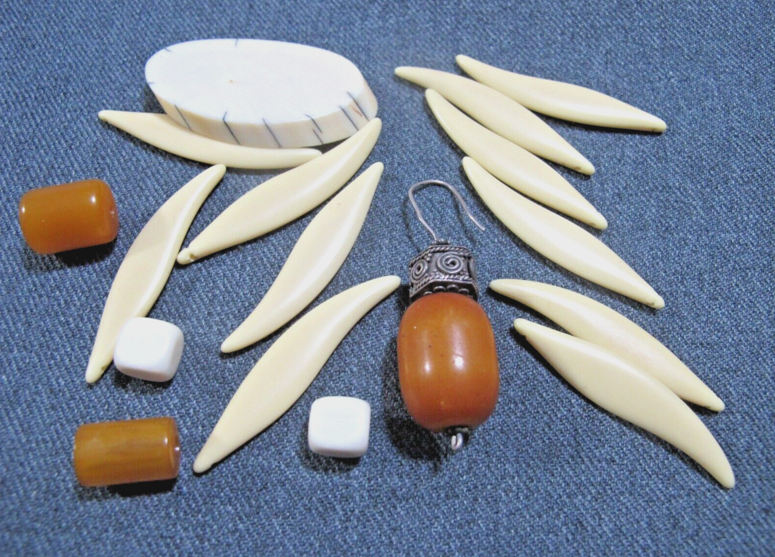 Vintage creamy plastic + butterscotch bakelite tested beads & ethnic earring