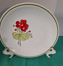 Metlox Poppytrail USA GERANIUM   8” Salad Plates 4 available