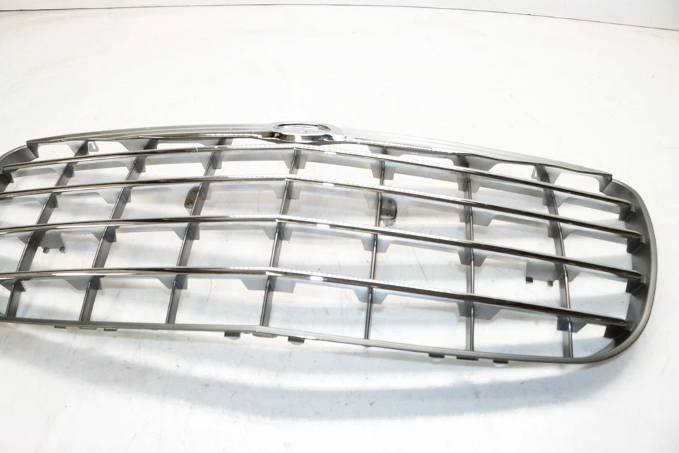 04-06 CHRYSLER SEBRING PARACHOQUES DELANTERO RADIADOR PARRILLA CROMADA TAIWÁN Y5341 Foto 3 de 4