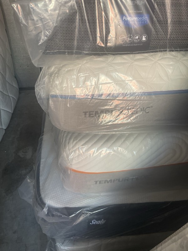 Tempurpedic Mattress