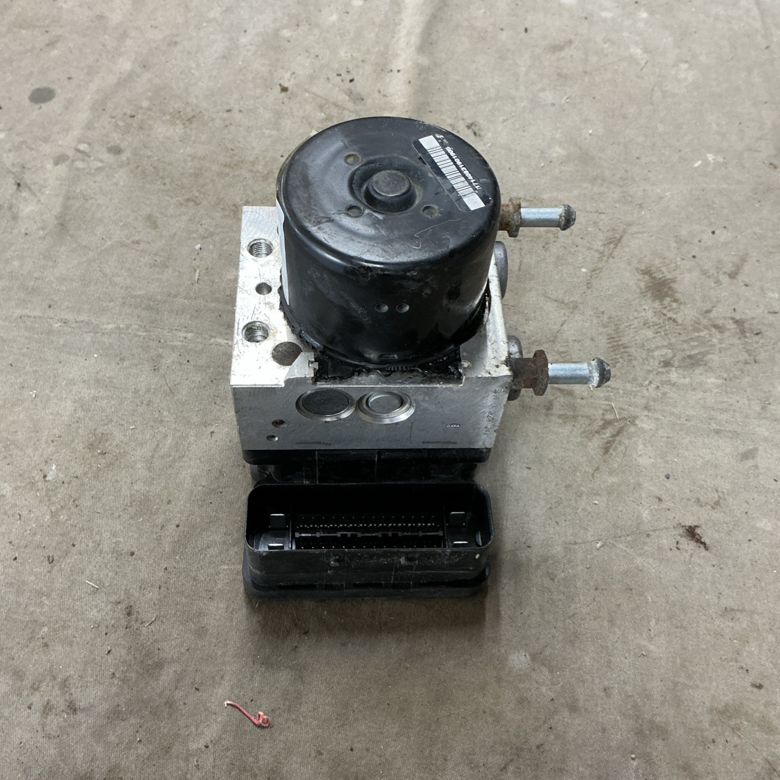 2010-2012 Ford Fusion ABS Anti-Lock Brake Pump Module Assembly not hybrid fwd