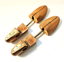 Nordstrom Cedar Wood Shoe Trees Savers Men's Size Medium Split Toe Stretchers