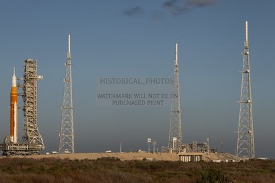 SLS ROCKET AND ORION AT LAUNCH PAD 39B 4X6 POSTCARD PHOTO