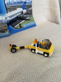 LEGO City: Passenger Plane Airport (3181 - missing 2 mini figures)