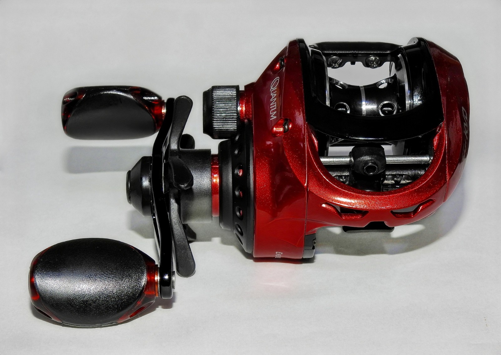 "NEW" Quantum Team KVD Bait Casting Reel 8 Bearings/6.6:1 Ge