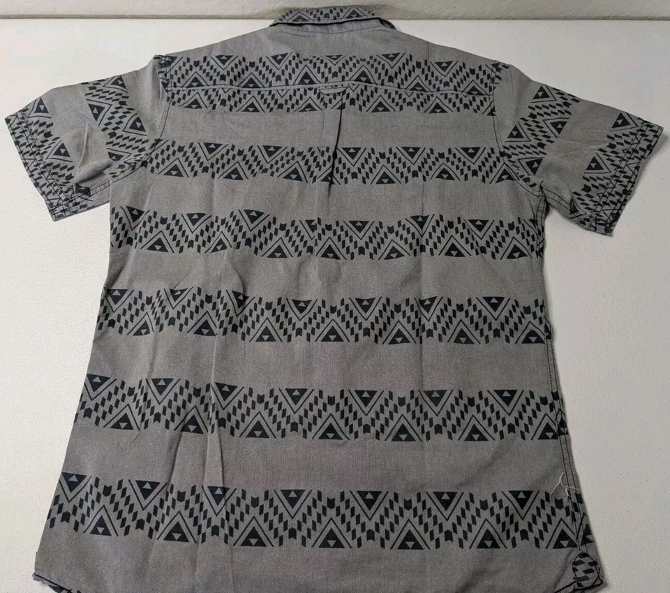 Free Planet Shirt Men's M Gray Geometric Button Up Short Sleeve - Image 2 of 4
