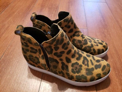 blondo georgette hidden wedge sneaker