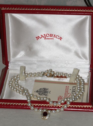 MAJORICA PEARLS GOLD TONE FLOWER CLASP 