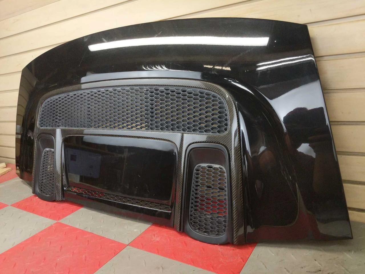 2017 Audi R8 V10 Spyder - OEM Rear Engine Hatch Lid w/ Carbon Fiber Trim Black