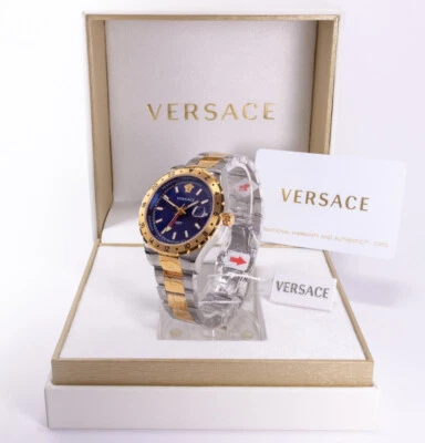 Versace V11060017 Hellenyium Herrenuhr Armbanduhr Edelstahl Blau Datum GMT - Bild 1 von 3