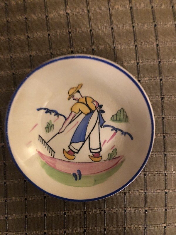 Small Coronet Ware Parrott & Company Burglem Collectors Plate 