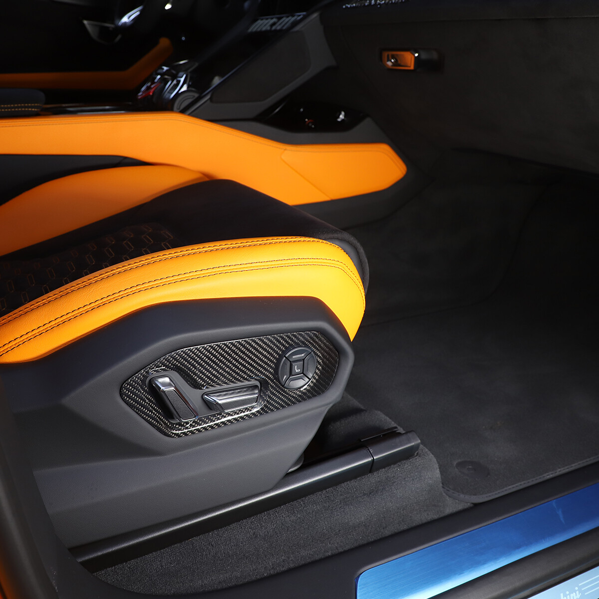 Carbon Fiber Car Seat Adjust Handle Switch Panel Fit for LAMBORGHINI URUS 2018+